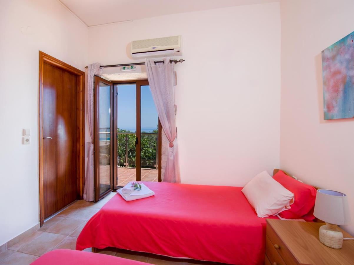 Villa Kourouni Stalos Exterior photo