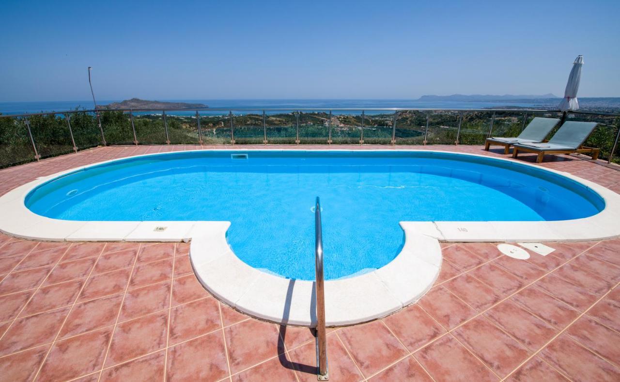 Villa Kourouni Stalos Exterior photo